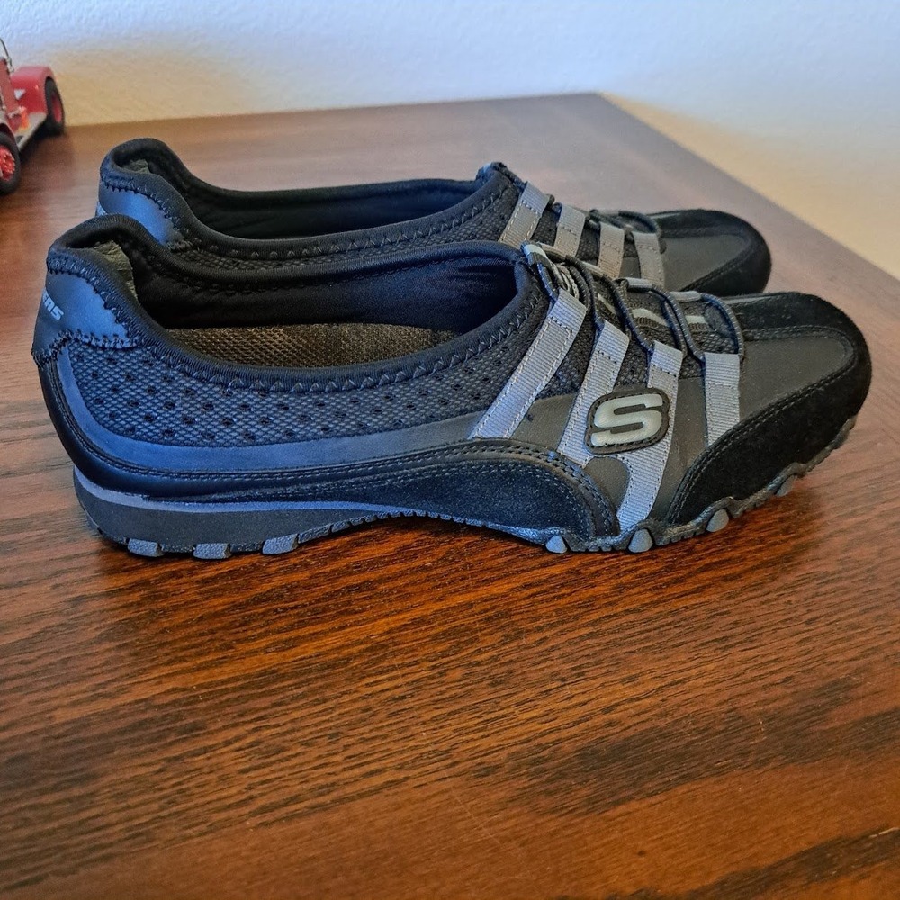 Skechers Bikers Women 8 Black Grey Bungee Slip On Sneakers Low Top Walking Shoes